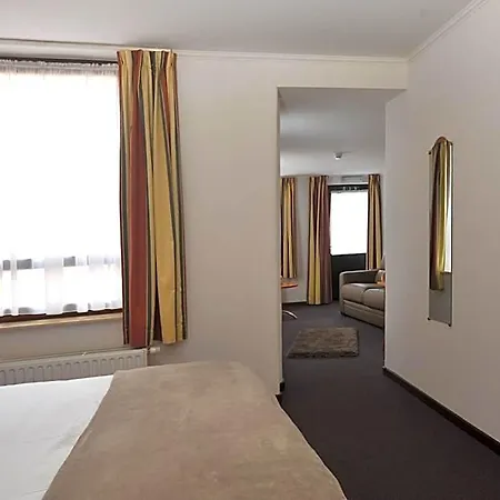 Du Perron ホテル 3*