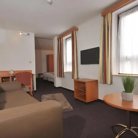 Du Perron ホテル 3*